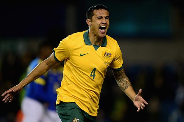 Socceroo Cahill back in training
