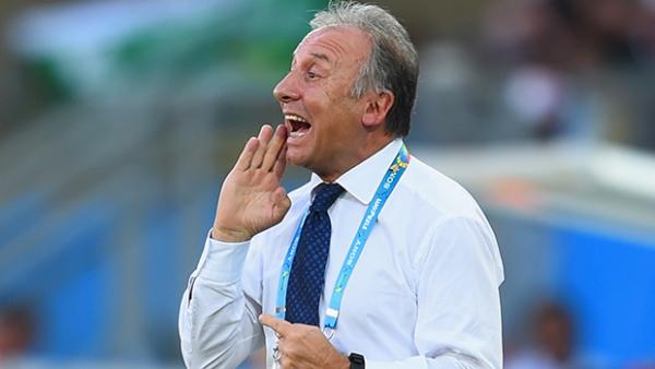 Alberto Zaccheroni looks on during Japan's 4-1 loss to Colombia.
