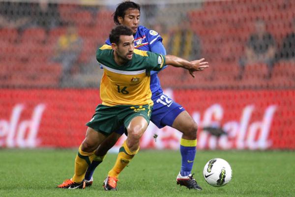 Floods force Socceroos change