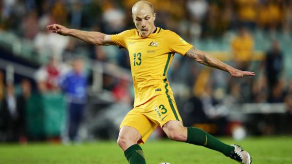 Aaron Mooy has joined English club Huddersfield Town on loan.