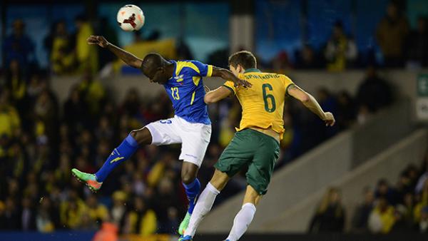 Defender Matthew Spiranovic contests the ball in the Socceroos last freiendly against Ecuador.
