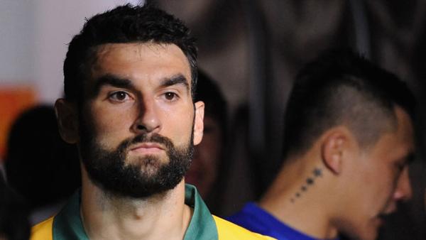 Palace benching won't affect skipper Mile Jedinak says Ange Postecoglou.