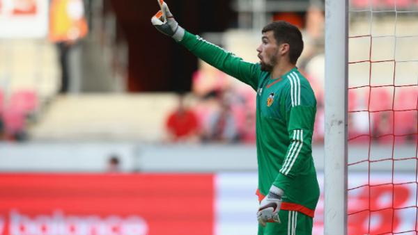 Socceroo Mat Ryan in goals for Valencia.