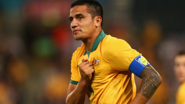 Socceroo Tim Cahill has made his debut for Chinese Super League club Shanghai Shenhua.