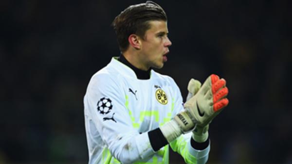 Socceroo goalkeeper Mitch Langerak in action for Borussia Dortmund.