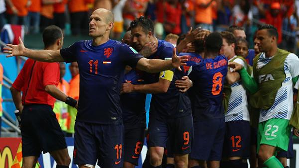 Robben and Van Persie both scored doubles in the Netherlands' hammering of Spain.