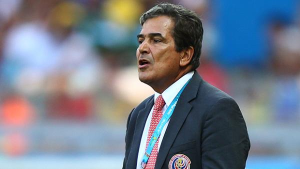 Jorge Luis Pinto has stepped down as Costa Rica coach.