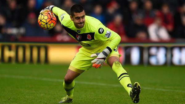 Adam Federici has joined Nottingham Forest on loan.